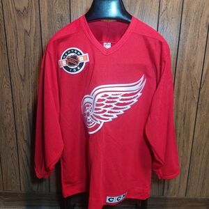 CCM Detroit Red Wings Hockey Jersey Center Ice Vintage Medium No Name Or No.